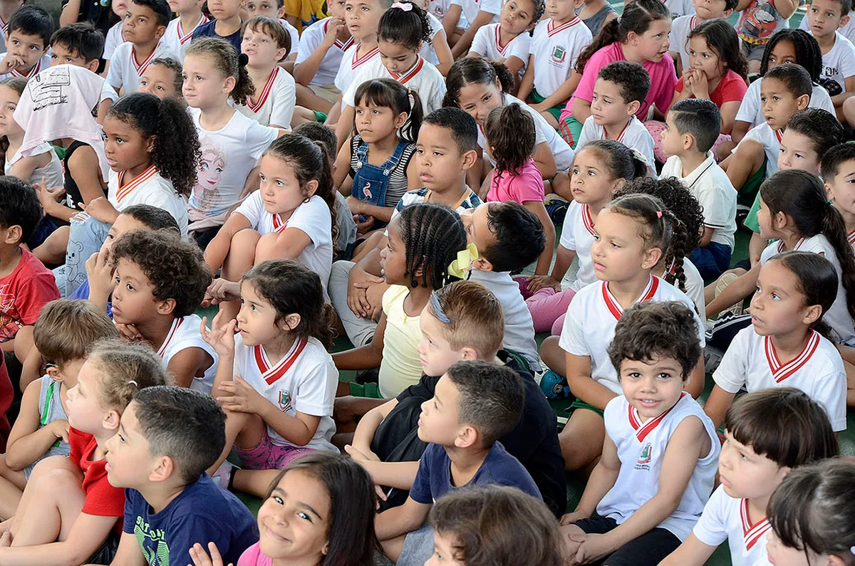 Projeto de contação de histórias atende 400 alunos em escolas de Várzea Paulista
