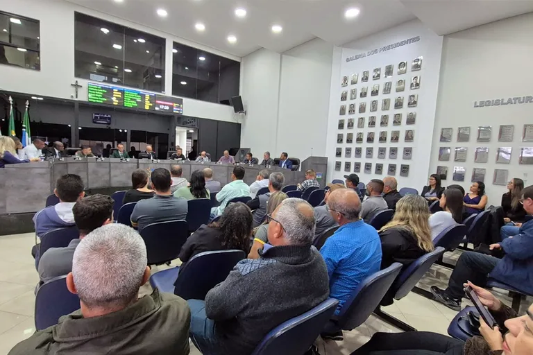 Câmara de Jarinu aprova 14 projetos e encerra ano legislativo de 2025