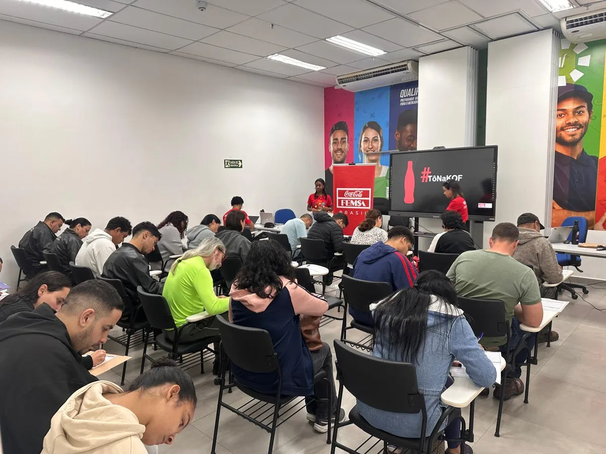 Feirão de empregos em Jundiaí encaminha 65 candidatos para vagas na Coca-Cola FEMSA