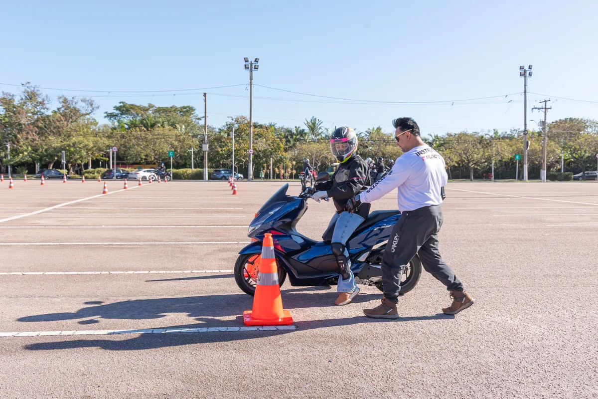 Jundiaí oferece treinamento gratuito de pilotagem segura exclusivo para mulheres