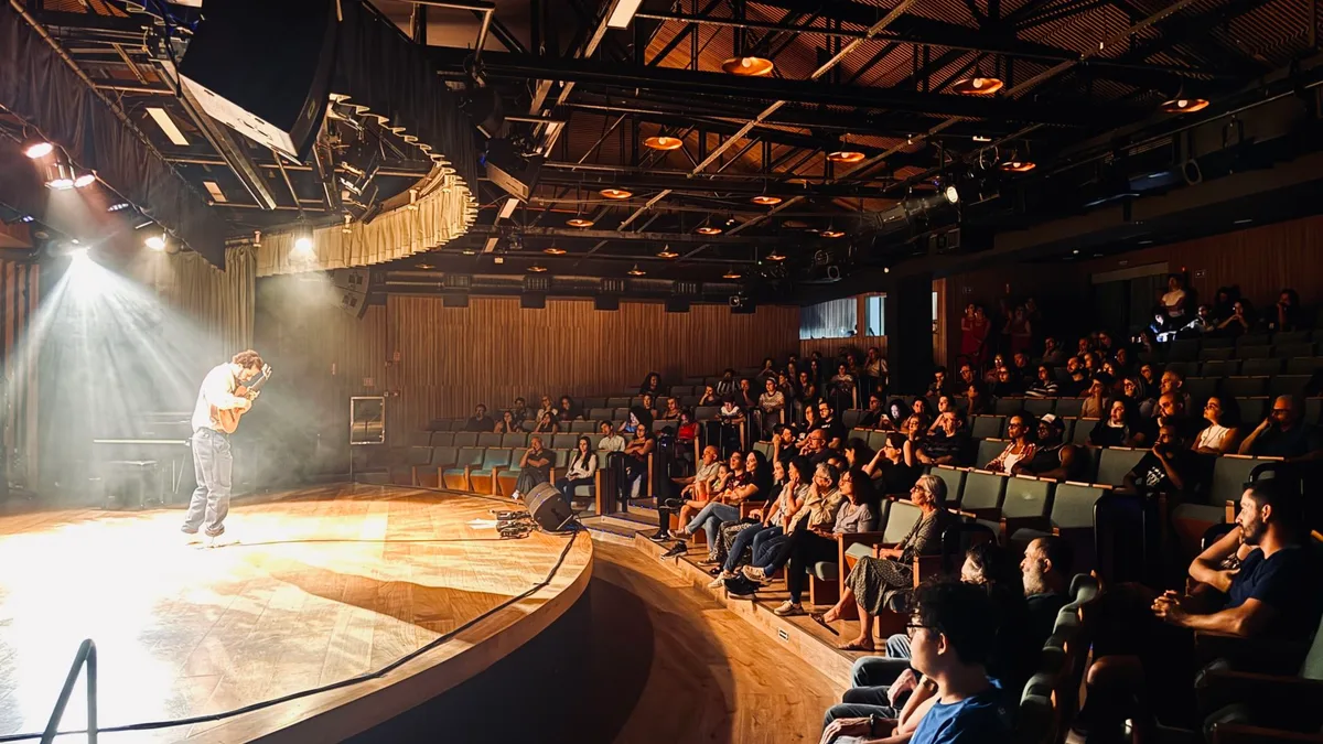Servidores de Jundiaí apresentam talentos artísticos em mostra no Centro das Artes