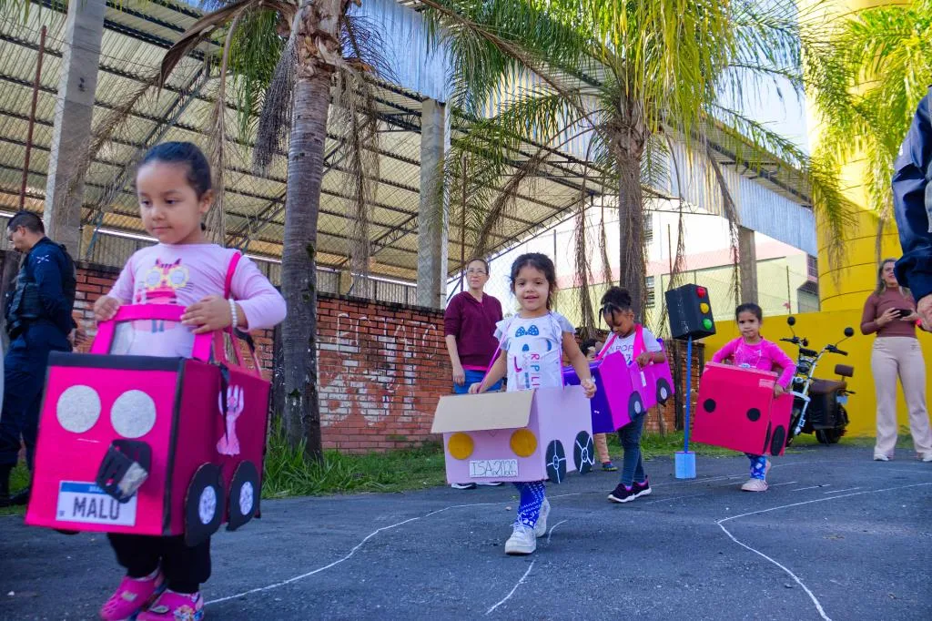 Creche de Campo Limpo Paulista realiza projeto de educação no trânsito com alunos e pais
