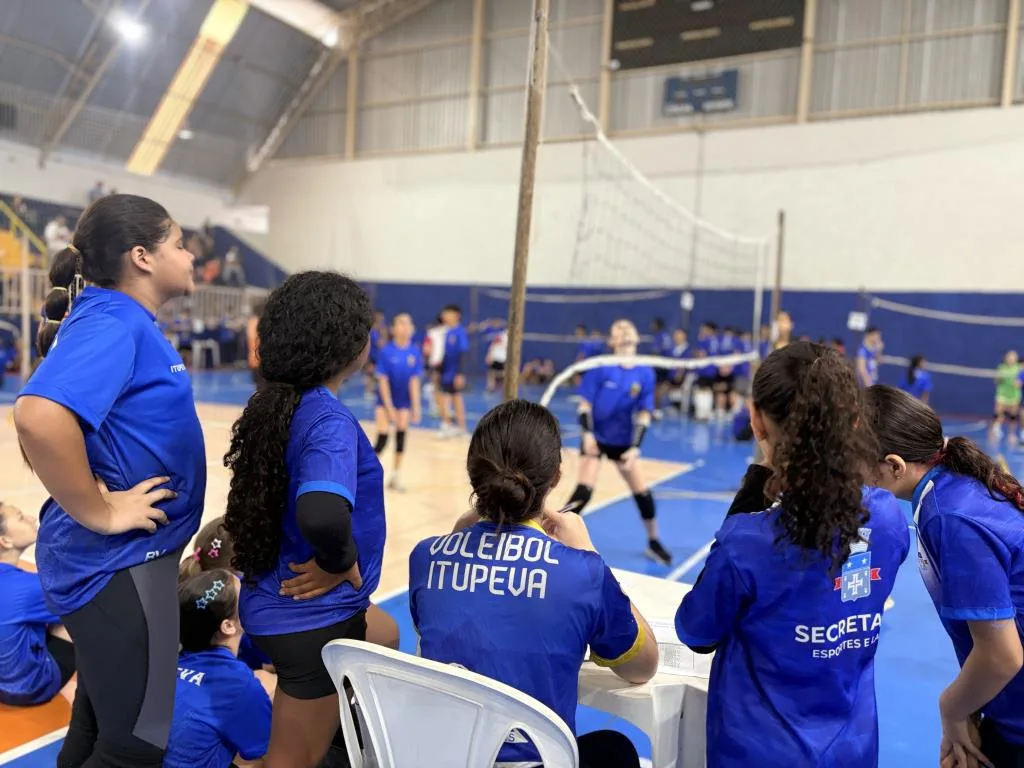 Festival de Minivôlei reúne quase 400 crianças no Ginásio Dorival Raymundo em Itupeva