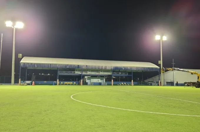Louveira instala nova iluminação em LED no Estádio do CEIL