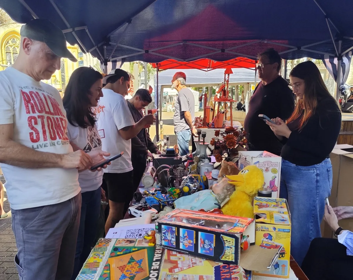 Feira de Artes Plásticas e Antiguidades ocorre neste domingo (20) em Jundiaí