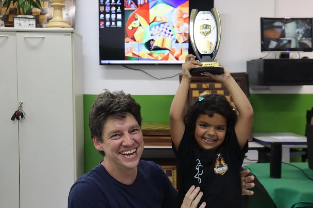 Enxadrista de Campo Limpo Paulista de 6 anos vence Campeonato Brasileiro Escolar