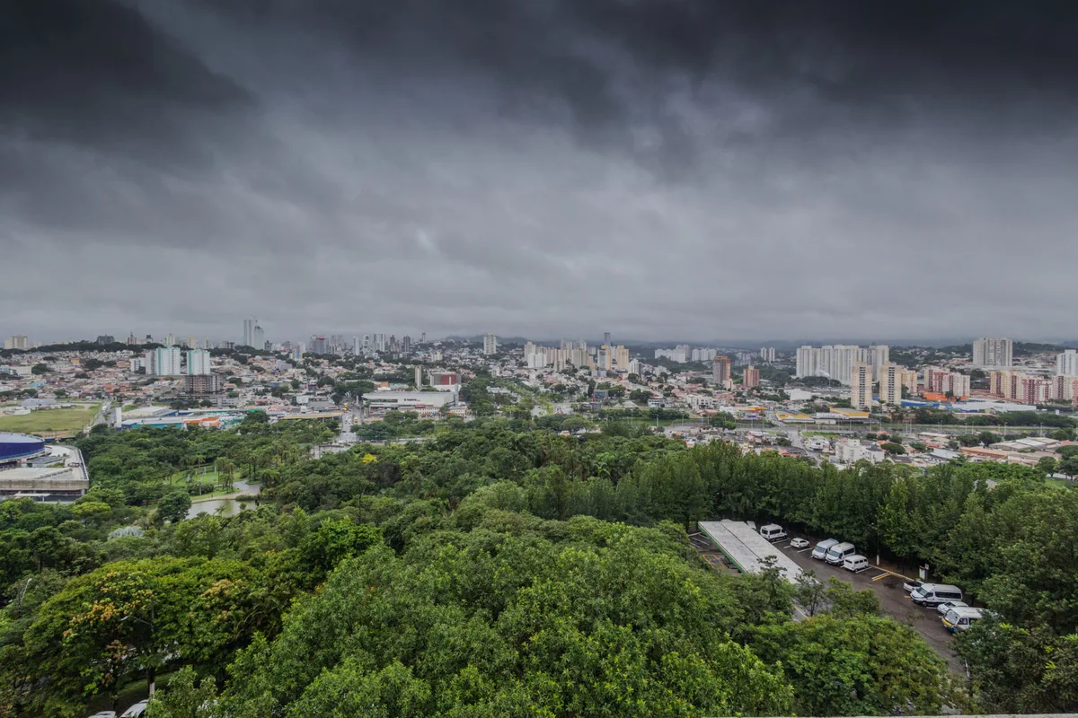 Defesa Civil de Jundiaí alerta para temporais e ventos fortes