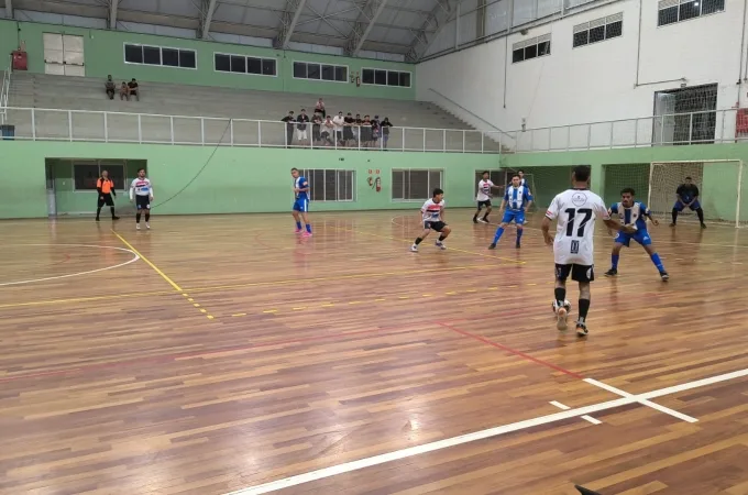Campeonato de Futsal de Louveira inicia com 32 gols na Série Prata