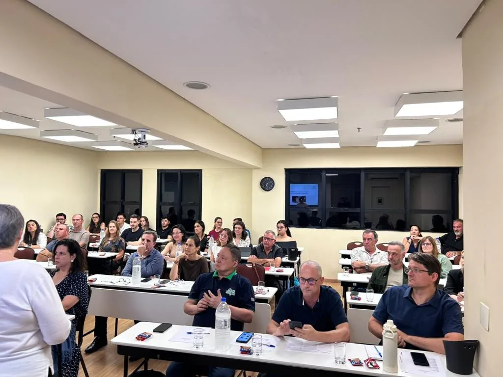 Circuito das Frutas inicia curso gratuito de análise sensorial e serviço de vinho